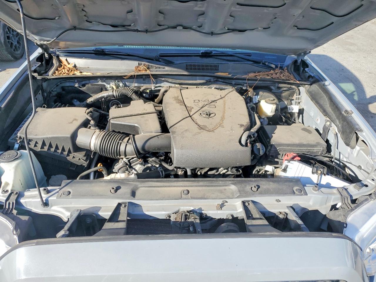 2019 TOYOTA TACOMA SR5 V6 photo 11