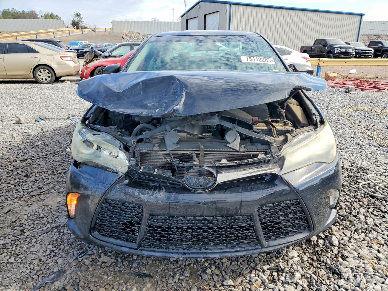 2015 TOYOTA CAMRY SE photo 5