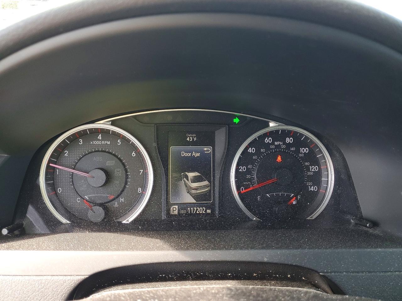 2015 TOYOTA CAMRY SE photo 9