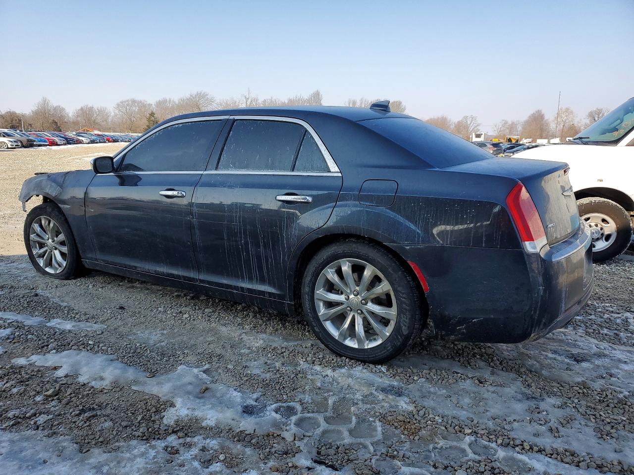 2018 CHRYSLER 300 photo 3