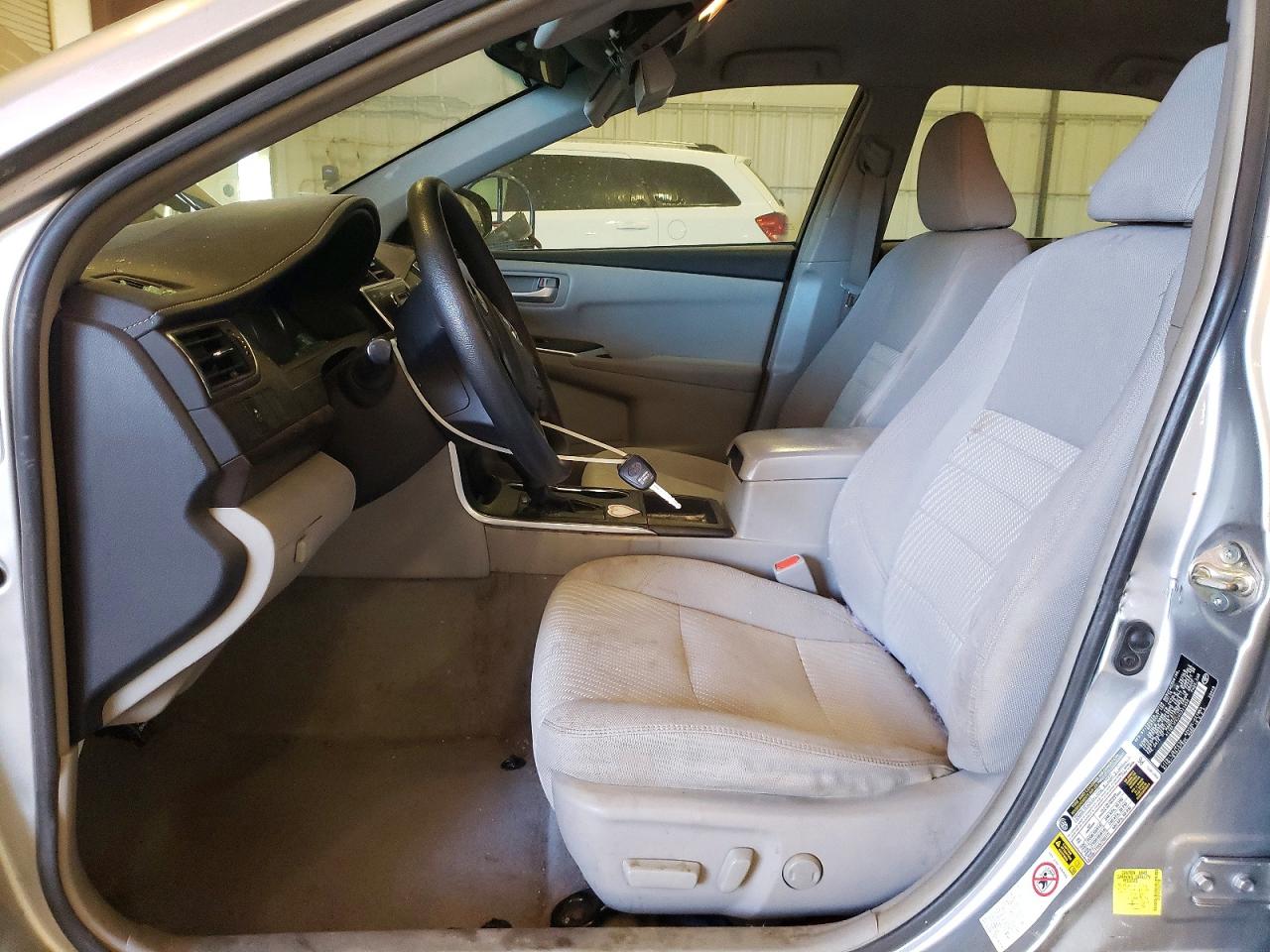 2017 TOYOTA CAMRY LE photo 7