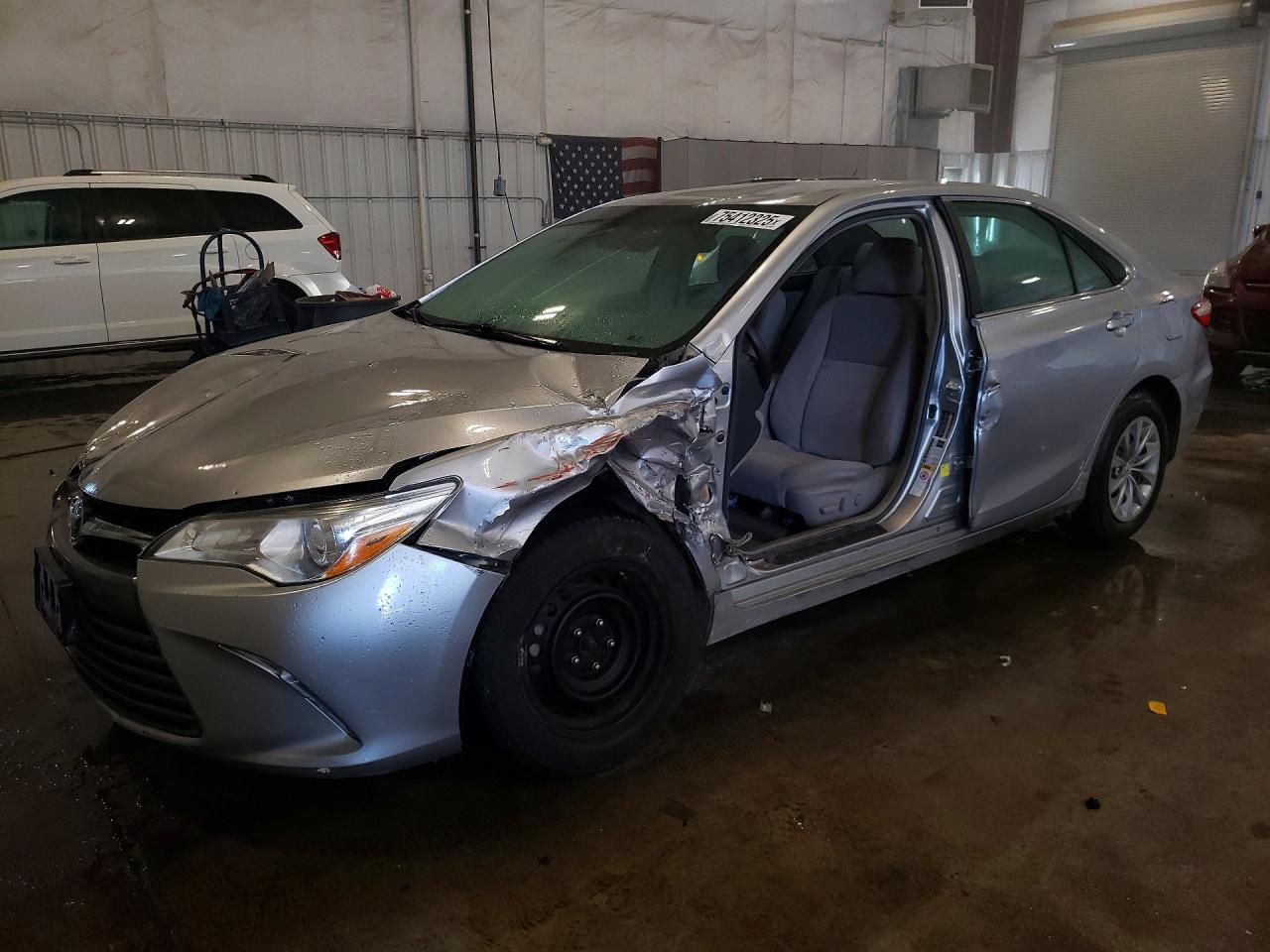 2017 TOYOTA CAMRY