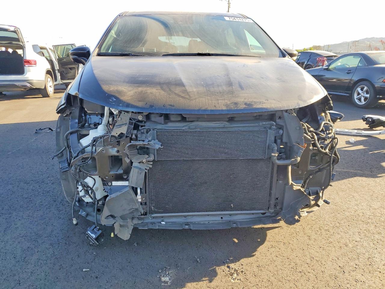 2024 CHRYSLER PACIFICA HYBRID SELECT photo 5