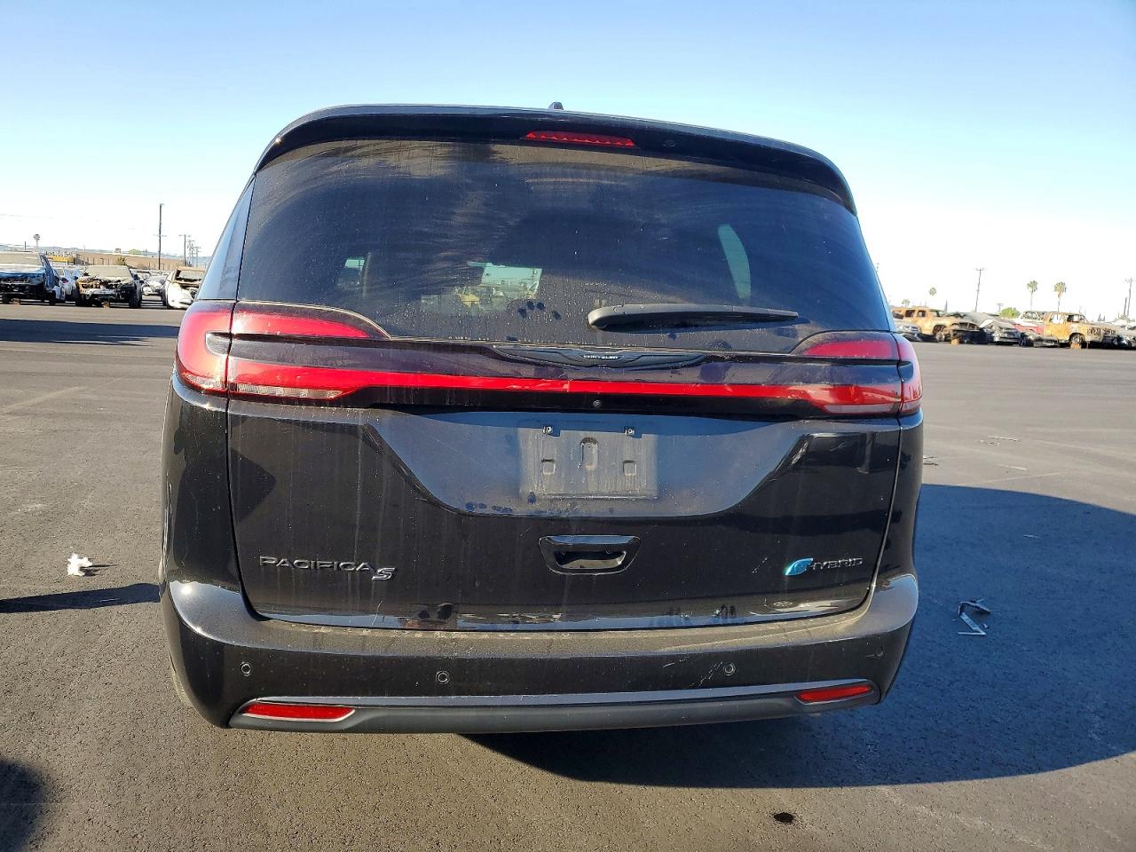 2024 CHRYSLER PACIFICA HYBRID SELECT photo 6