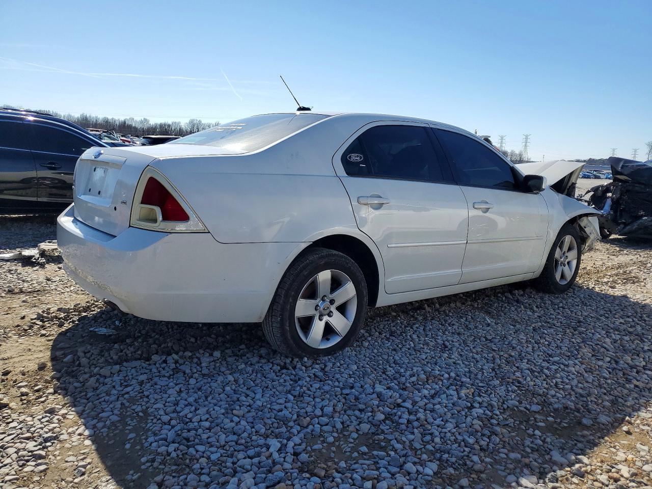 2009 FORD FUSION SE photo 3