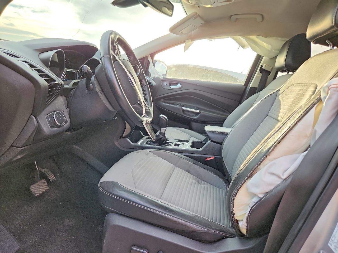 2017 FORD ESCAPE TITANIUM photo 7