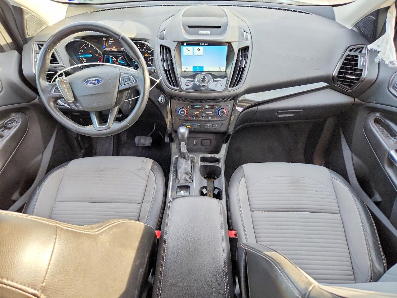2017 FORD ESCAPE TITANIUM photo 8