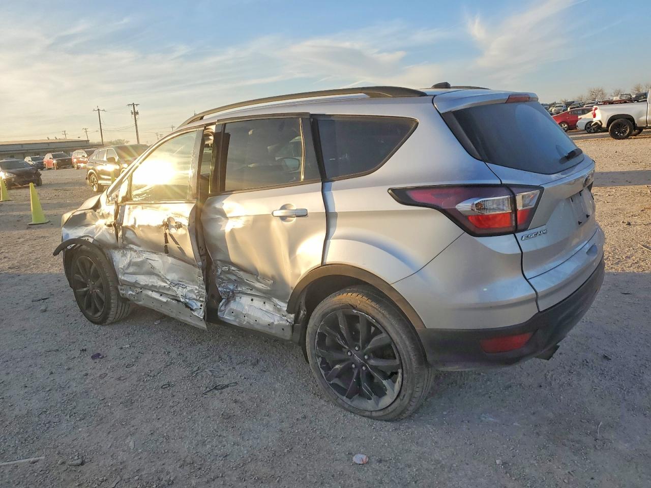 2017 FORD ESCAPE TITANIUM photo 2
