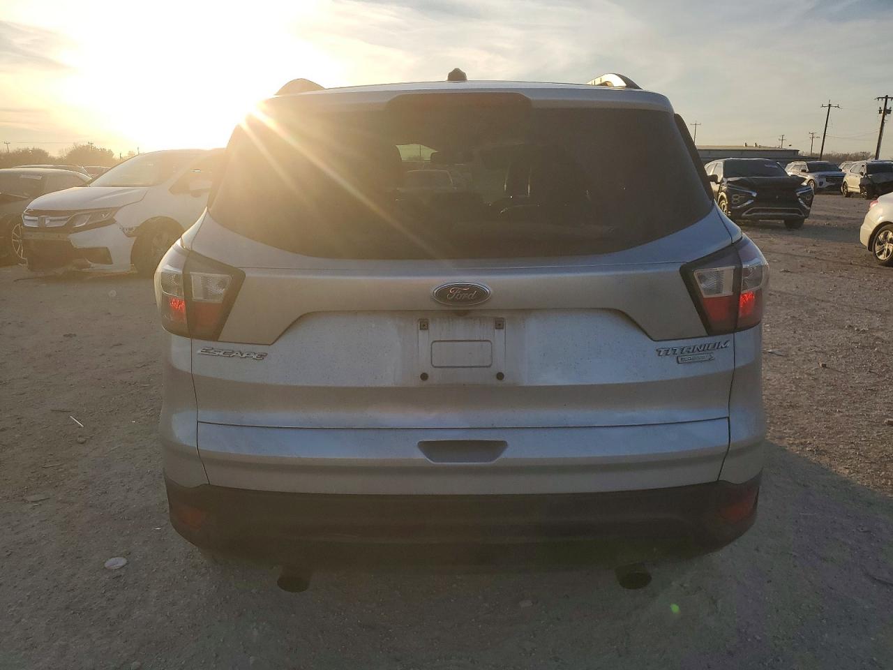 2017 FORD ESCAPE TITANIUM photo 6