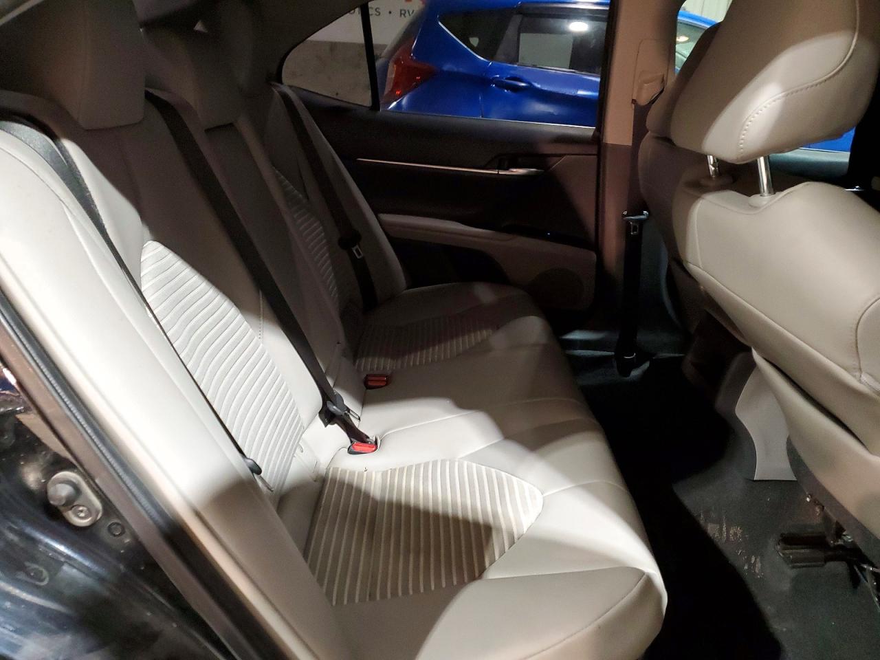 2020 TOYOTA CAMRY SE photo 10