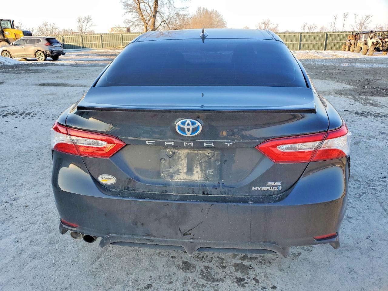 2020 TOYOTA CAMRY SE photo 6