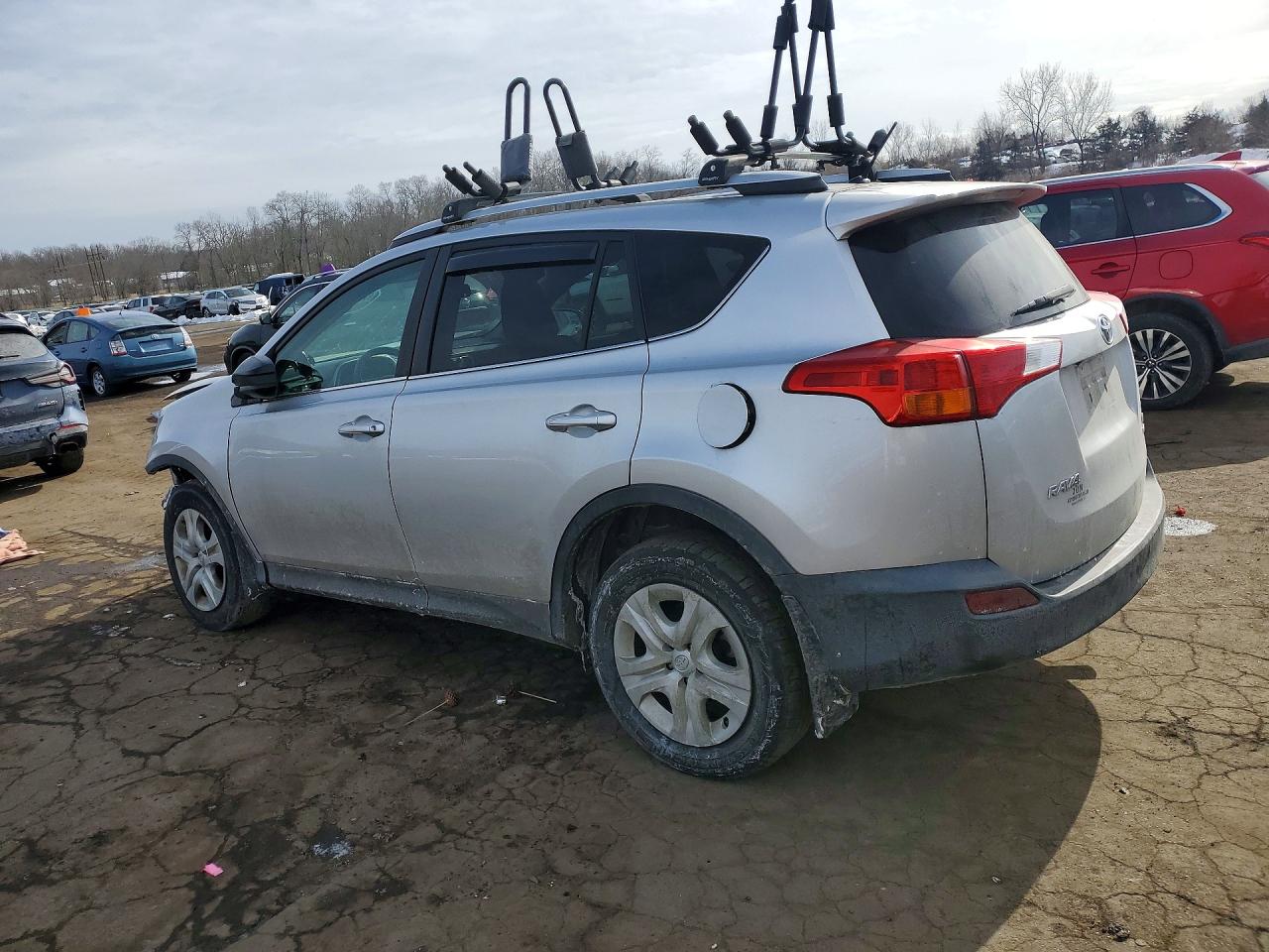 2015 TOYOTA RAV4 LE photo 4
