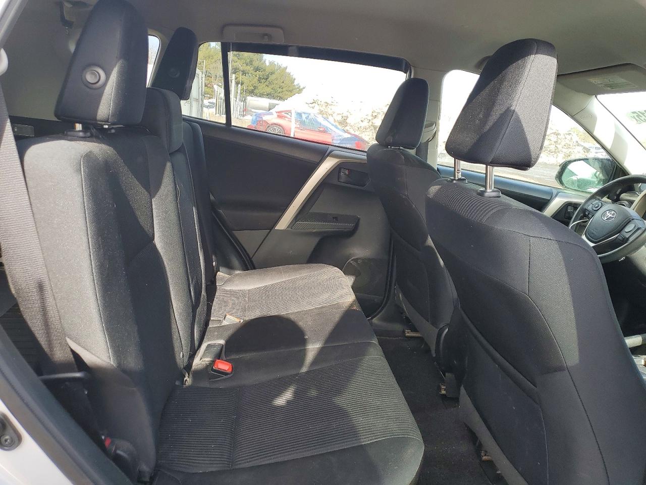 2015 TOYOTA RAV4 LE photo 31