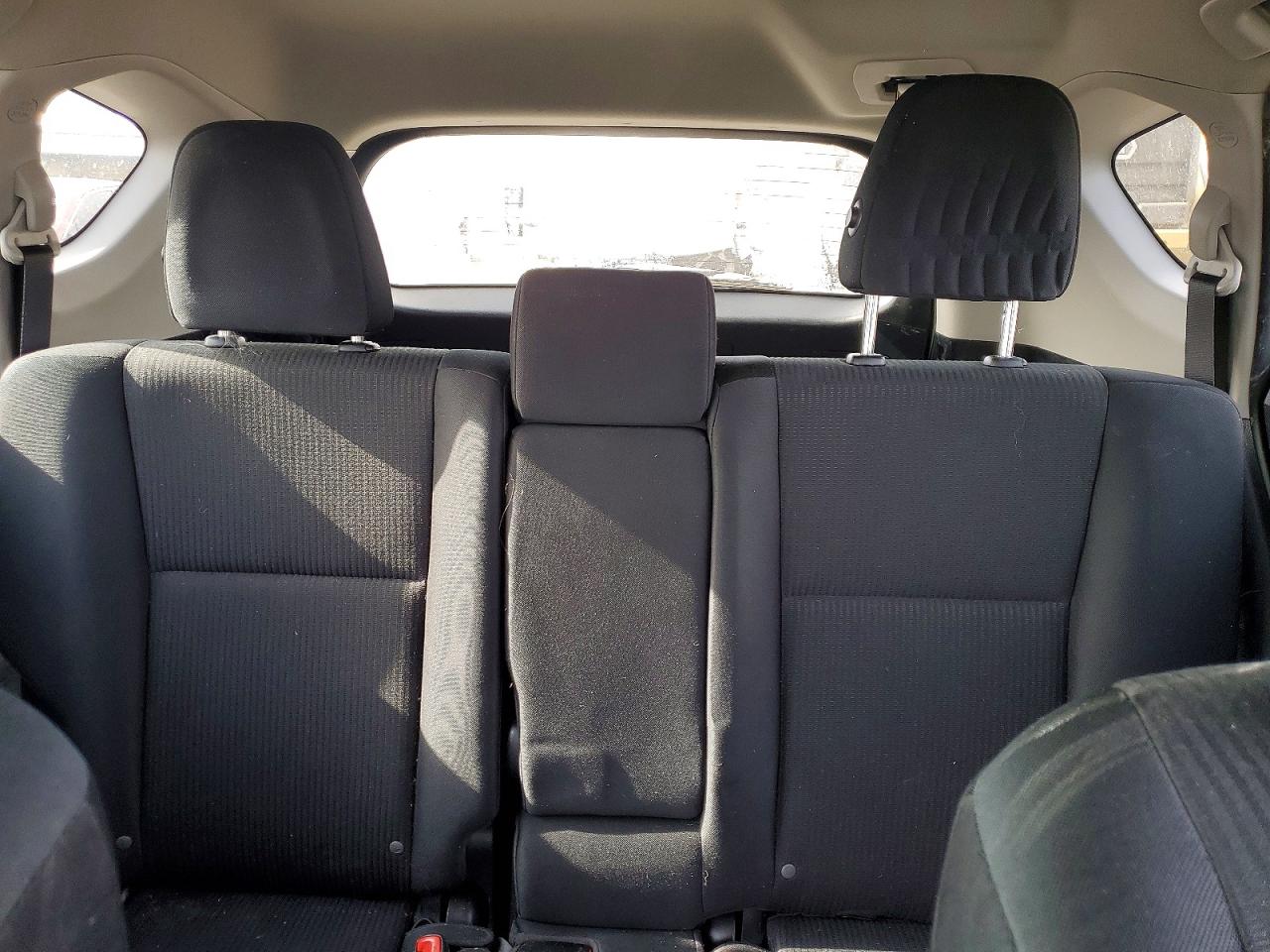 2015 TOYOTA RAV4 LE photo 28