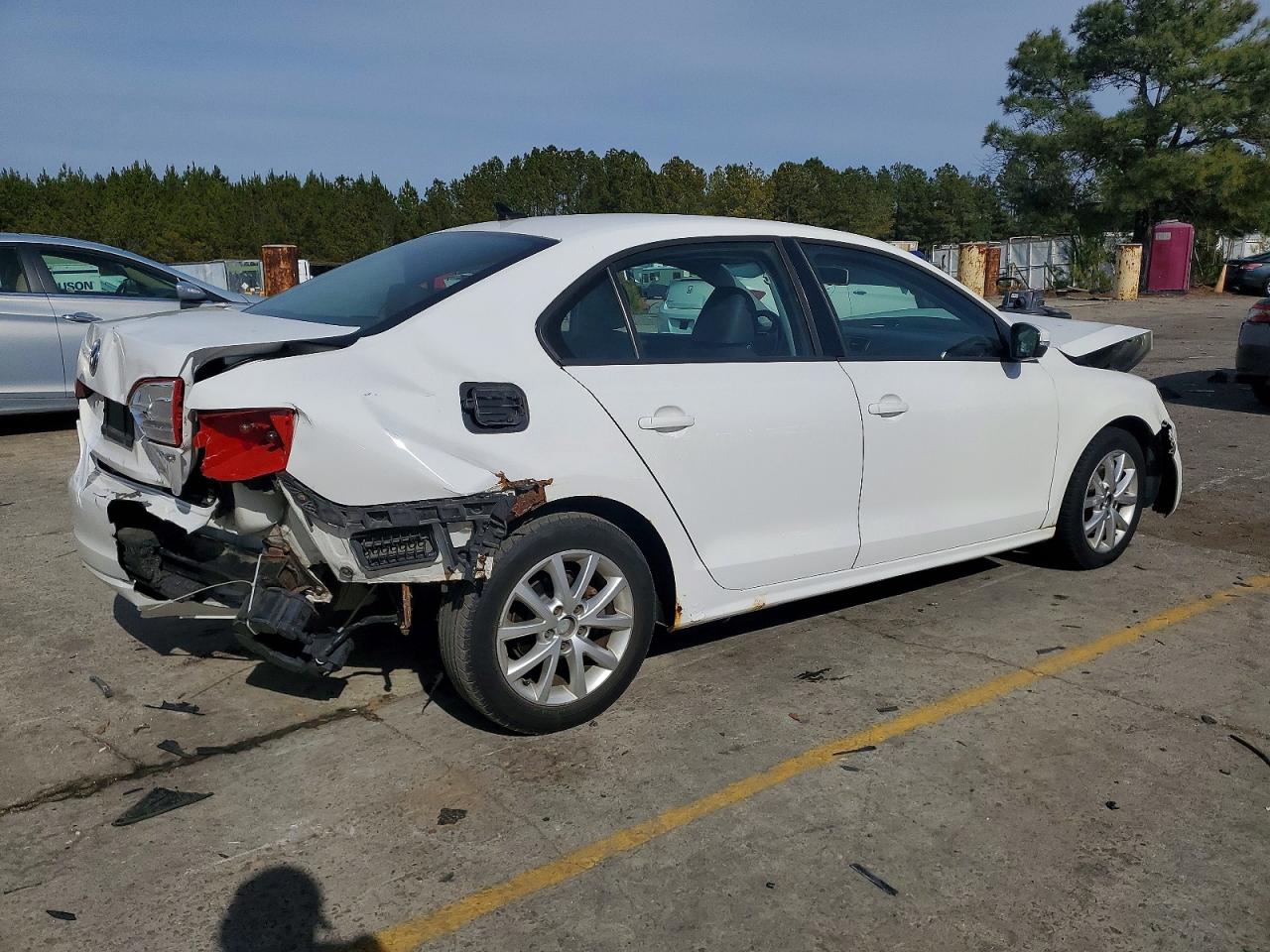 2012 VOLKSWAGEN JETTA SE photo 3