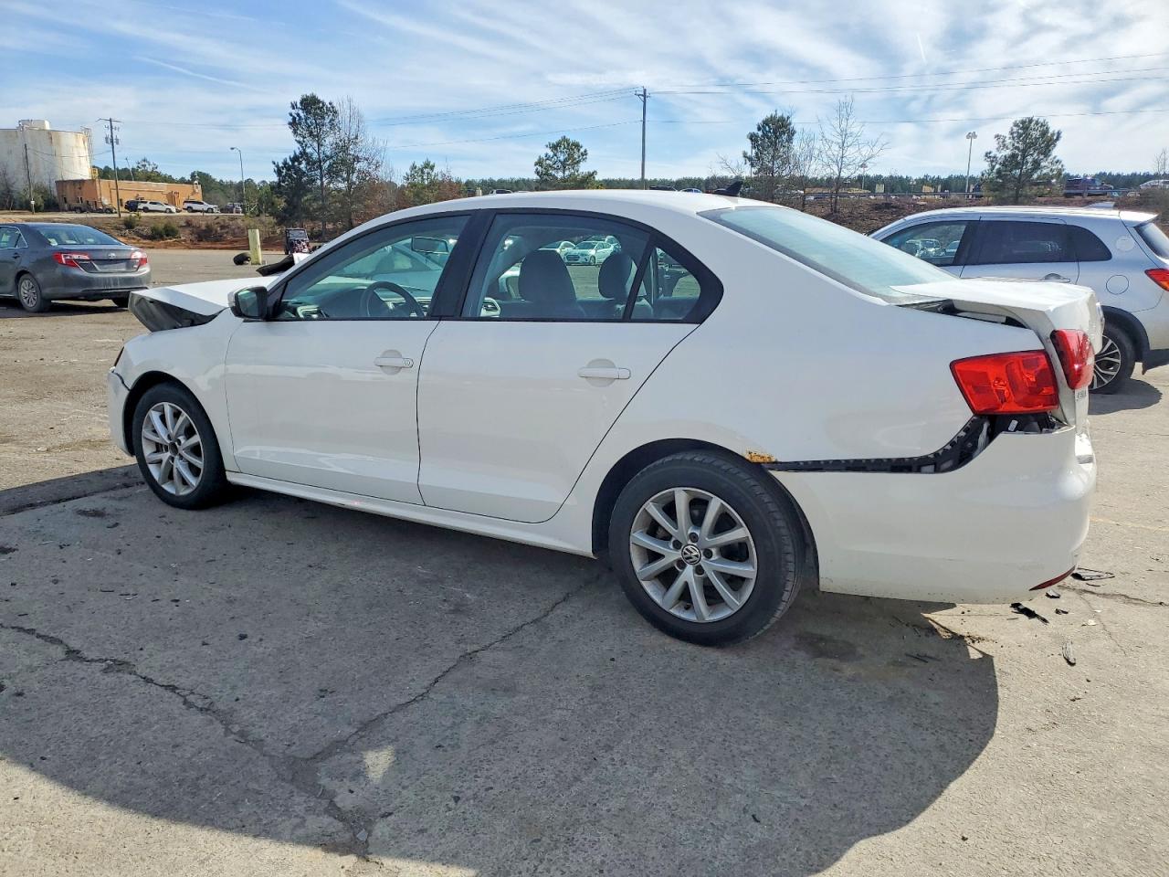 2012 VOLKSWAGEN JETTA SE photo 2