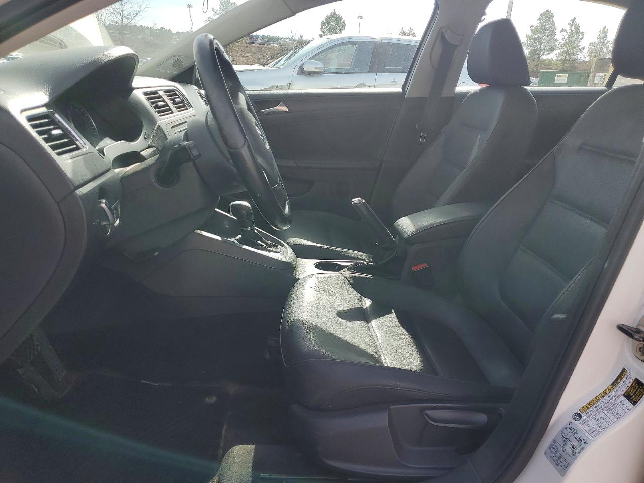 2012 VOLKSWAGEN JETTA SE photo 7