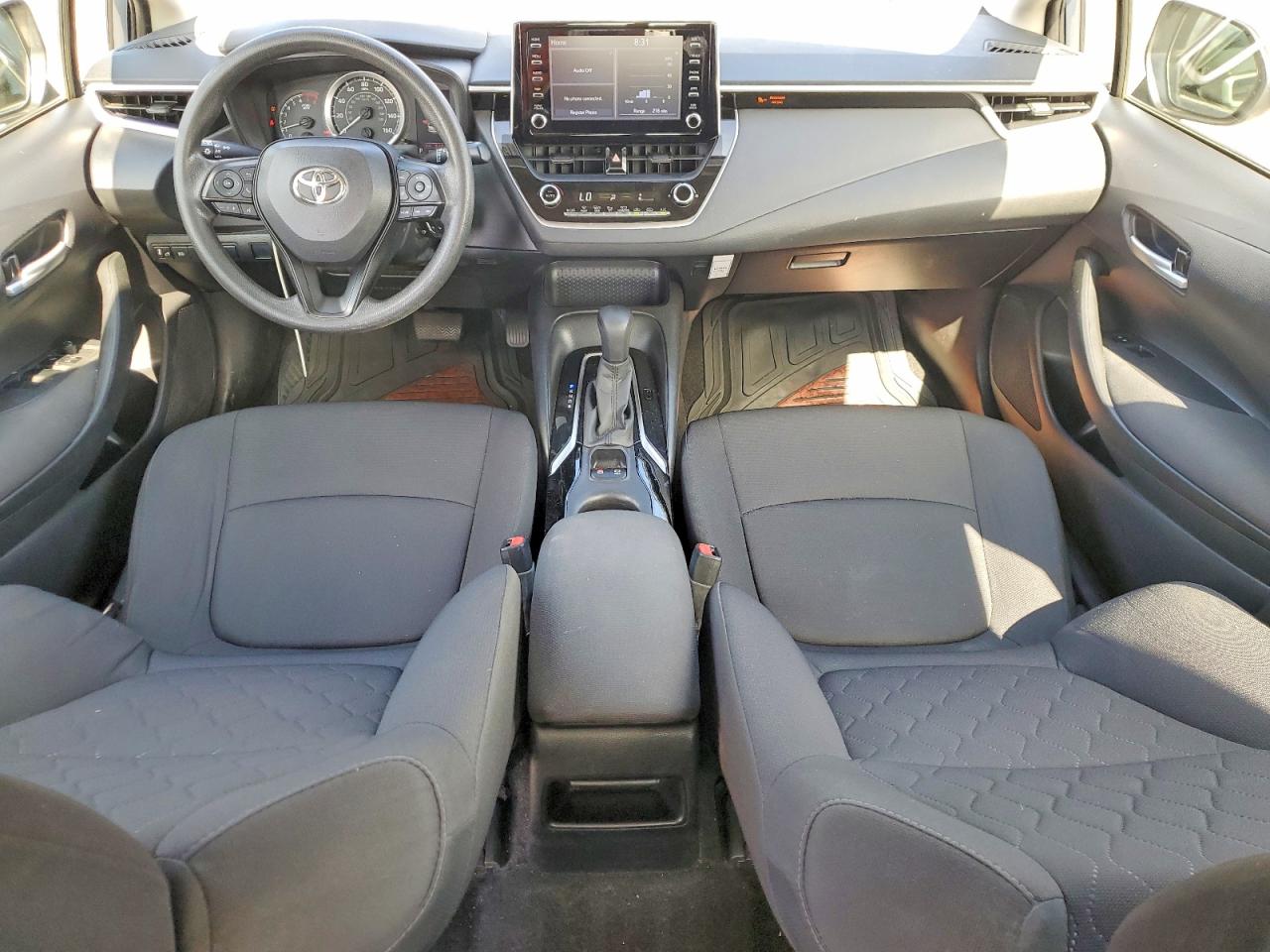 2021 TOYOTA COROLLA LE photo 8