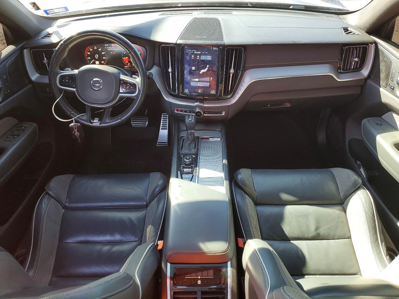 2020 VOLVO XC60 T5 R-DESIGN photo 15