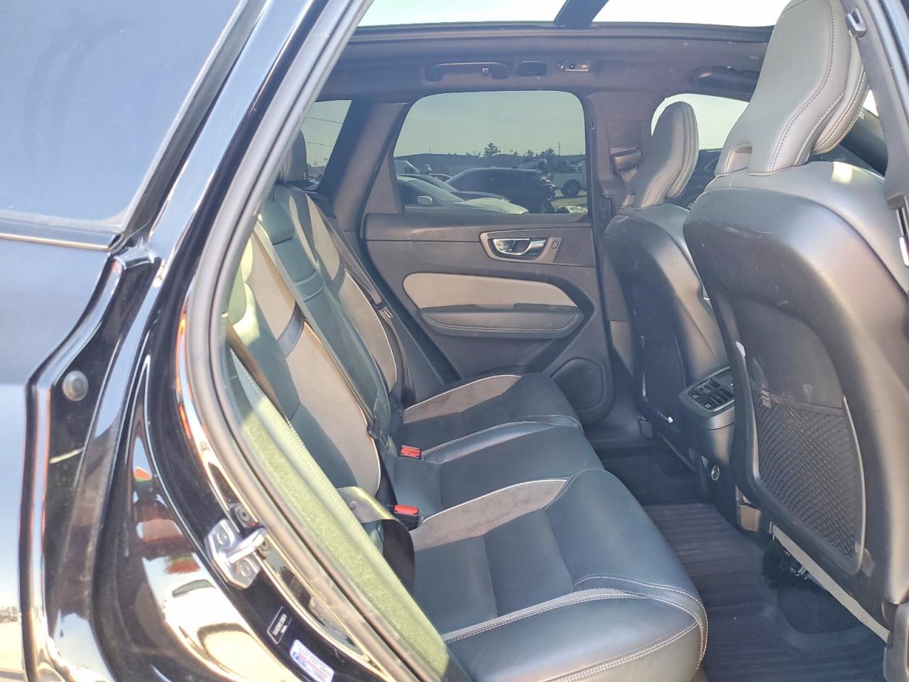 2020 VOLVO XC60 T5 R-DESIGN photo 21