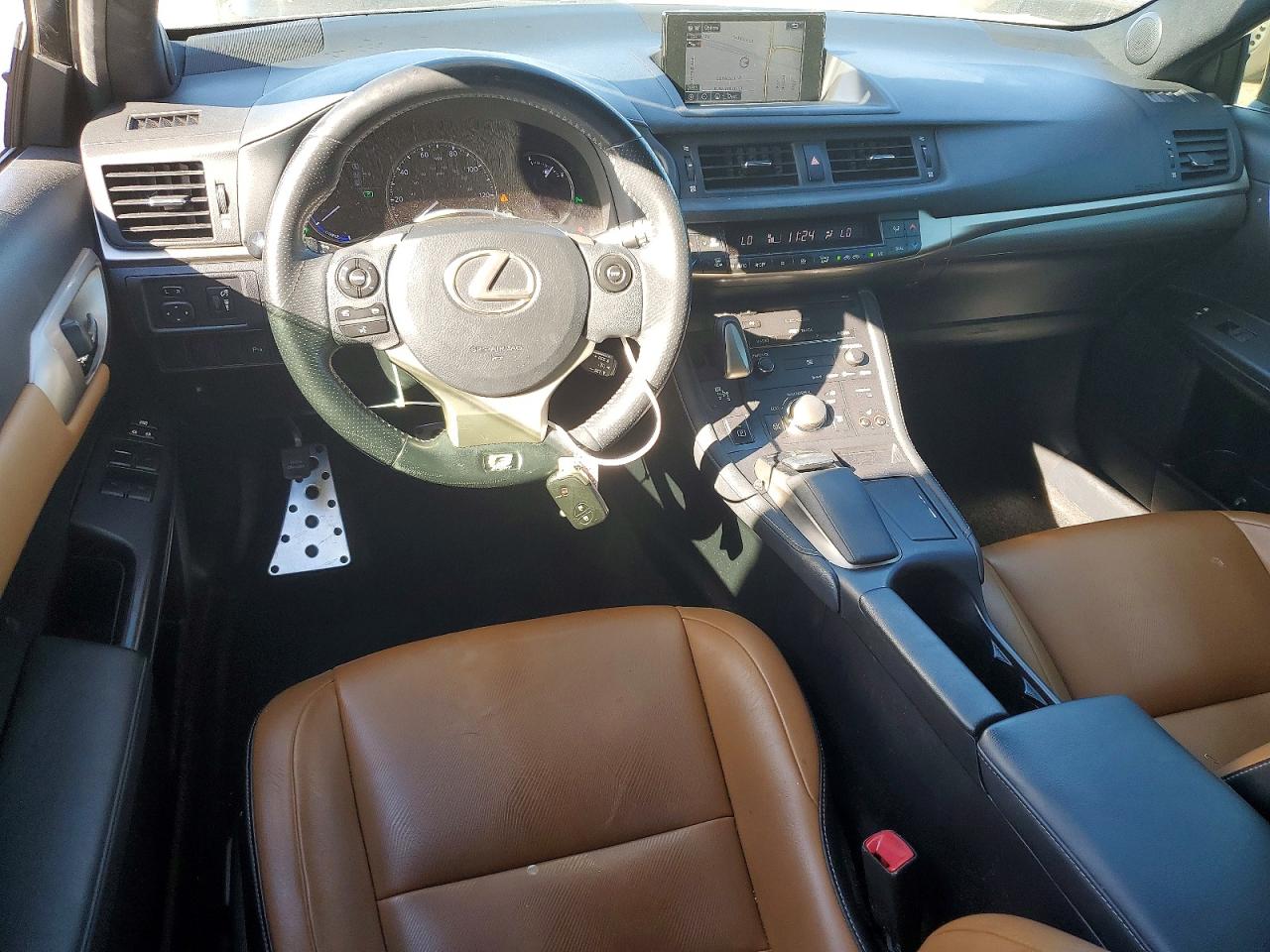 2014 LEXUS CT 200 photo 15