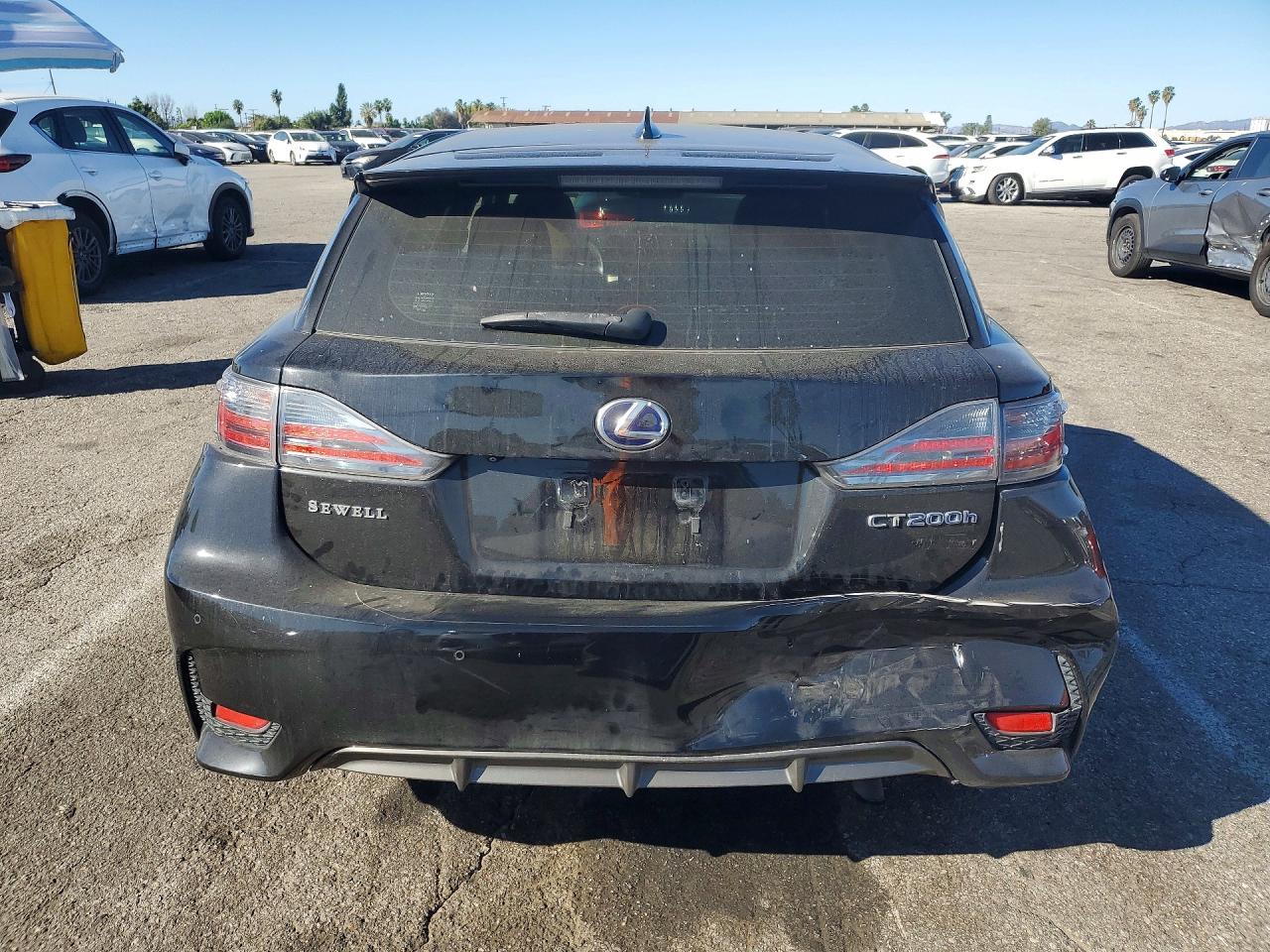 2014 LEXUS CT 200 photo 11