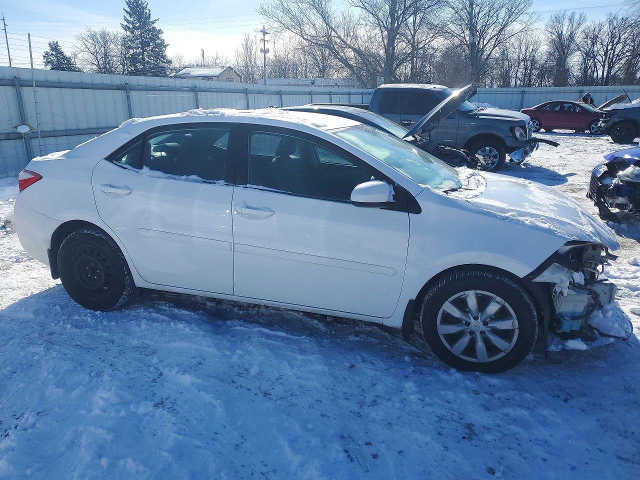 2015 TOYOTA COROLLA L photo 4