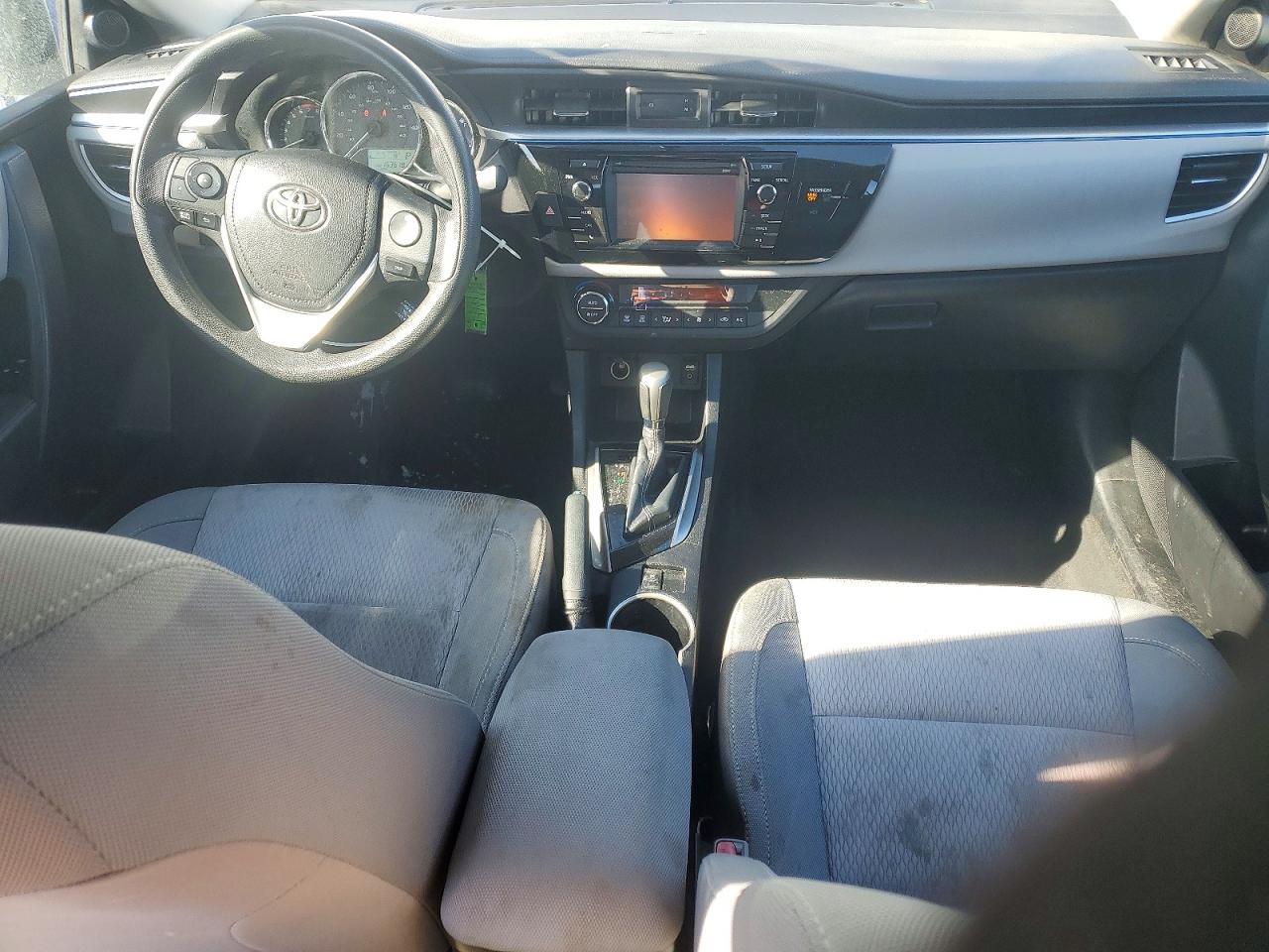 2015 TOYOTA COROLLA L photo 8