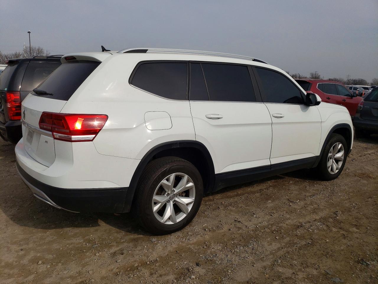 2018 VOLKSWAGEN ATLAS SE photo 7