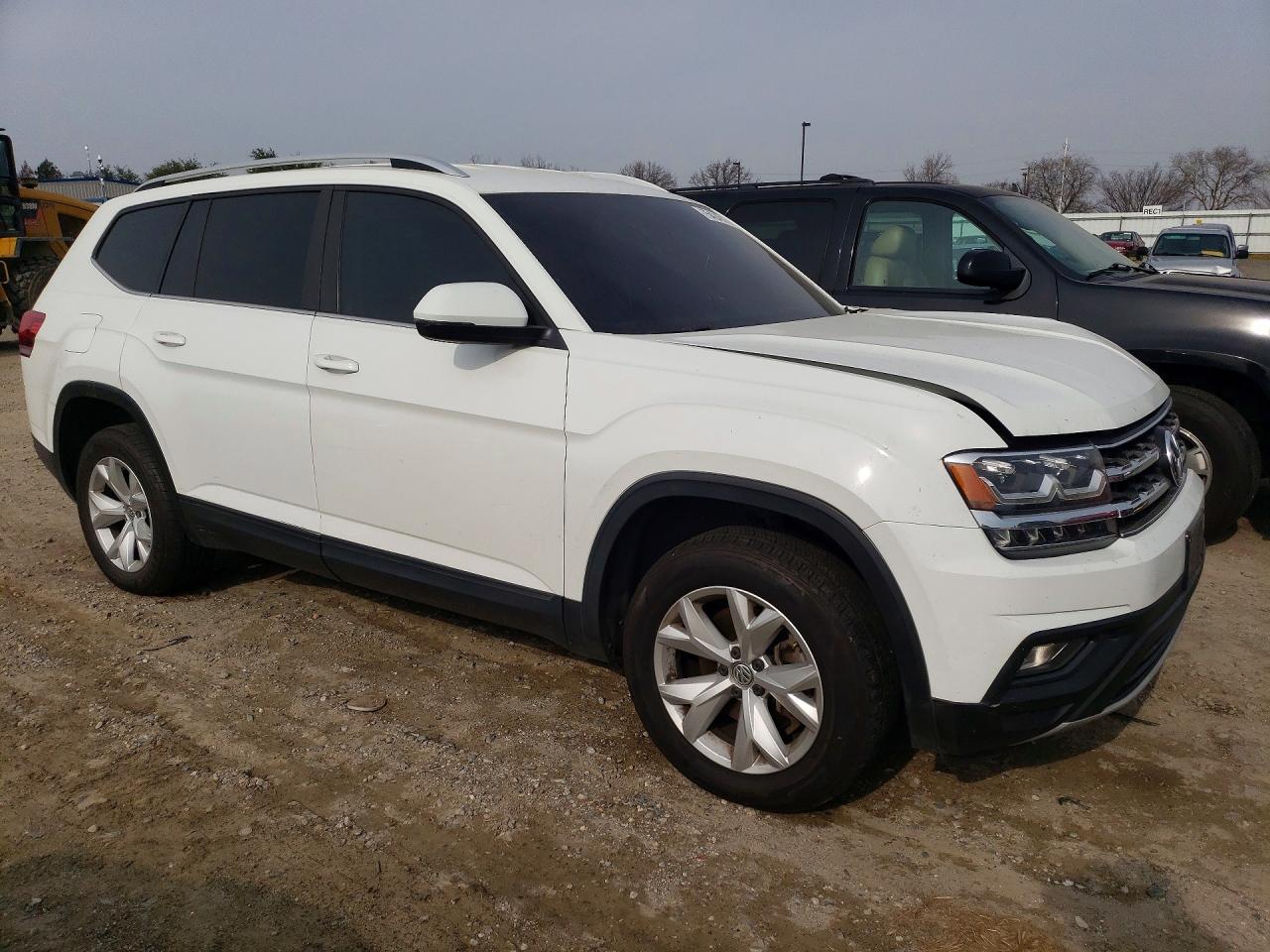 2018 VOLKSWAGEN ATLAS SE photo 10
