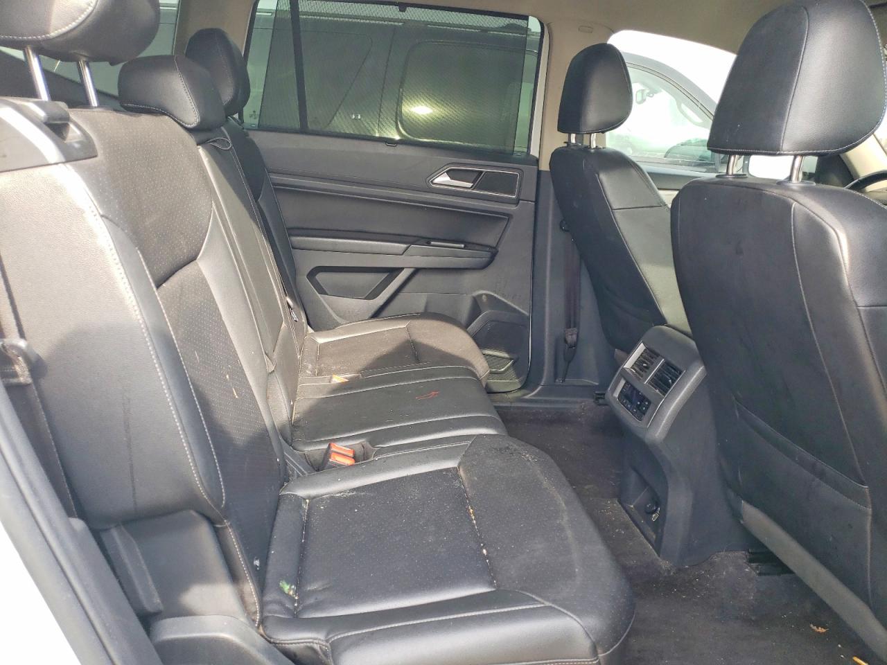 2018 VOLKSWAGEN ATLAS SE photo 31