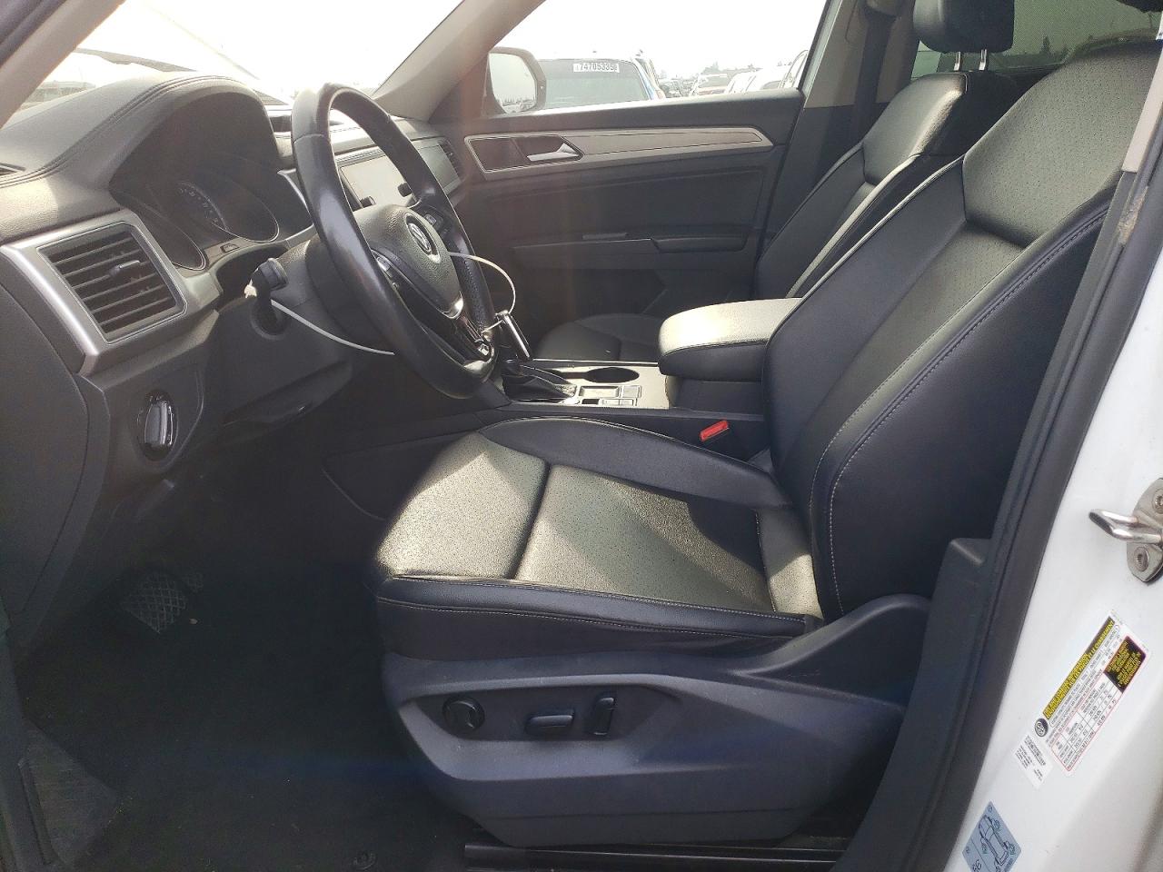 2018 VOLKSWAGEN ATLAS SE photo 19