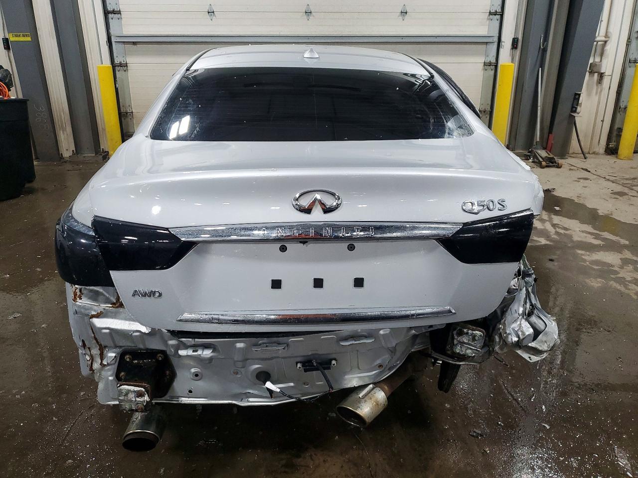 2015 INFINITI Q50 BASE photo 6