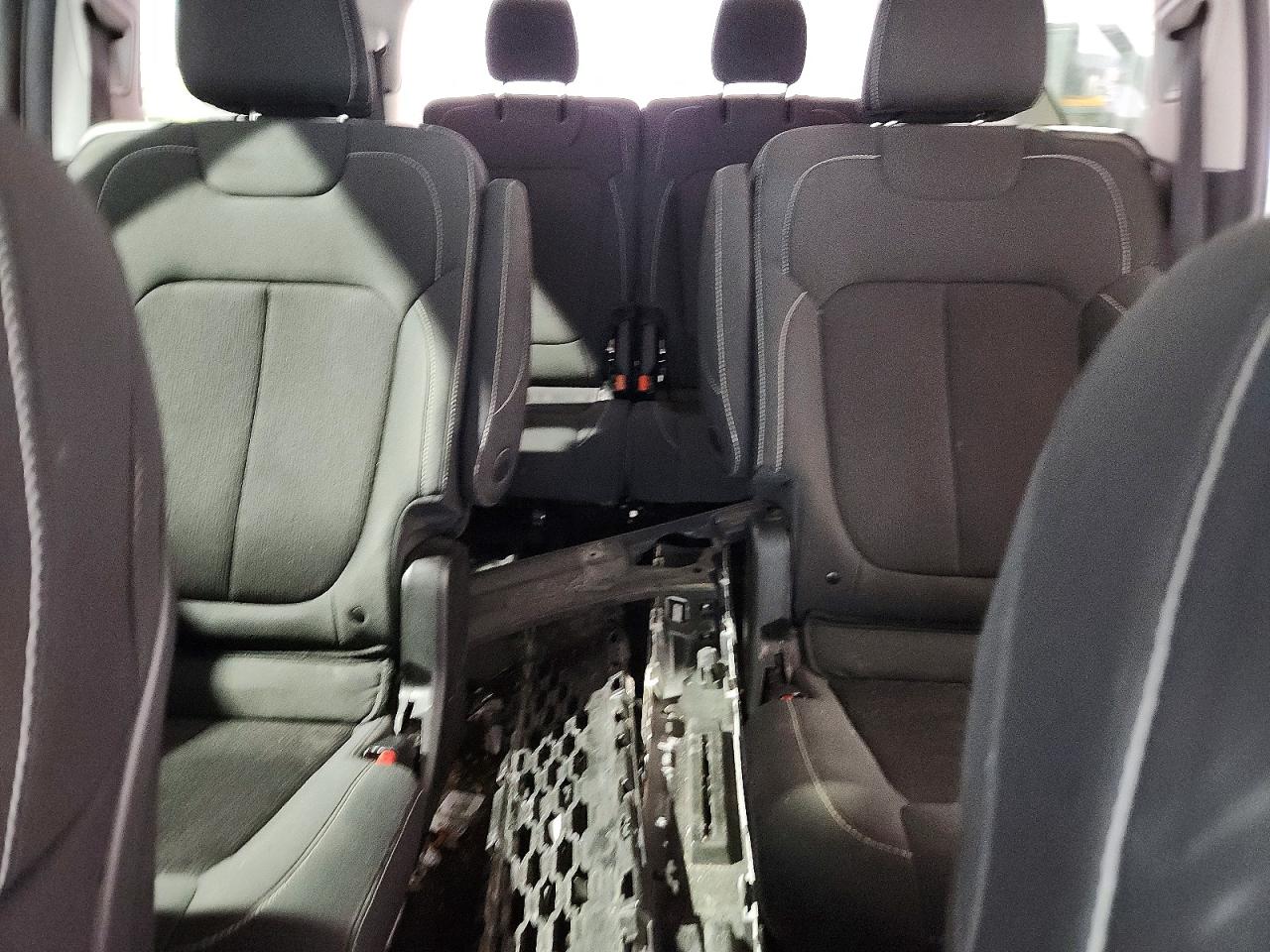 2022 JEEP GRAND CHEROKEE L LAREDO photo 10