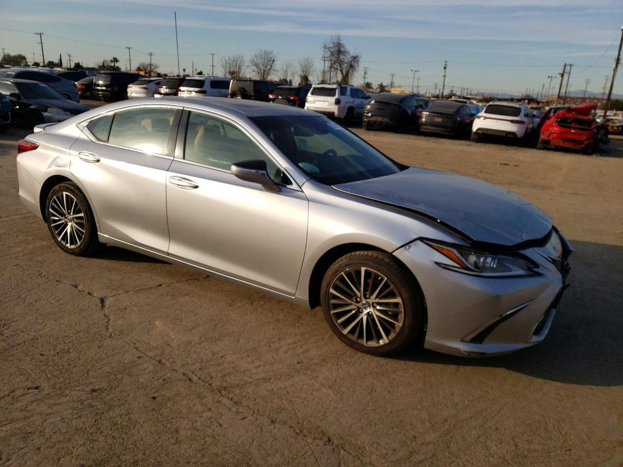 2023 LEXUS ES 300H BASE photo 4