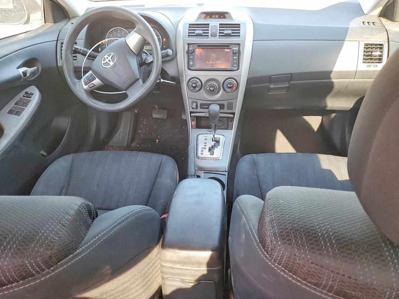 2013 TOYOTA COROLLA S photo 15
