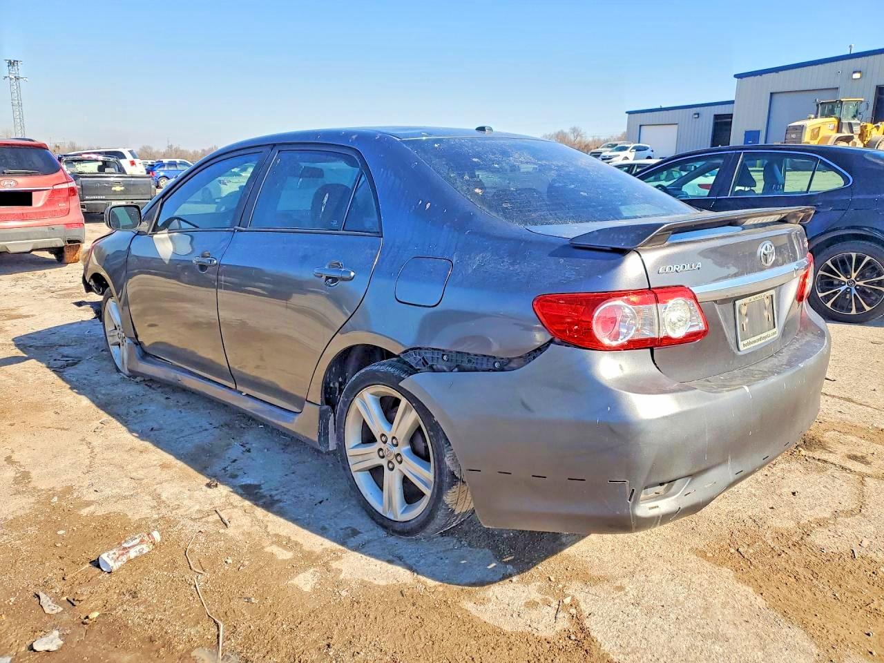 2013 TOYOTA COROLLA S photo 3