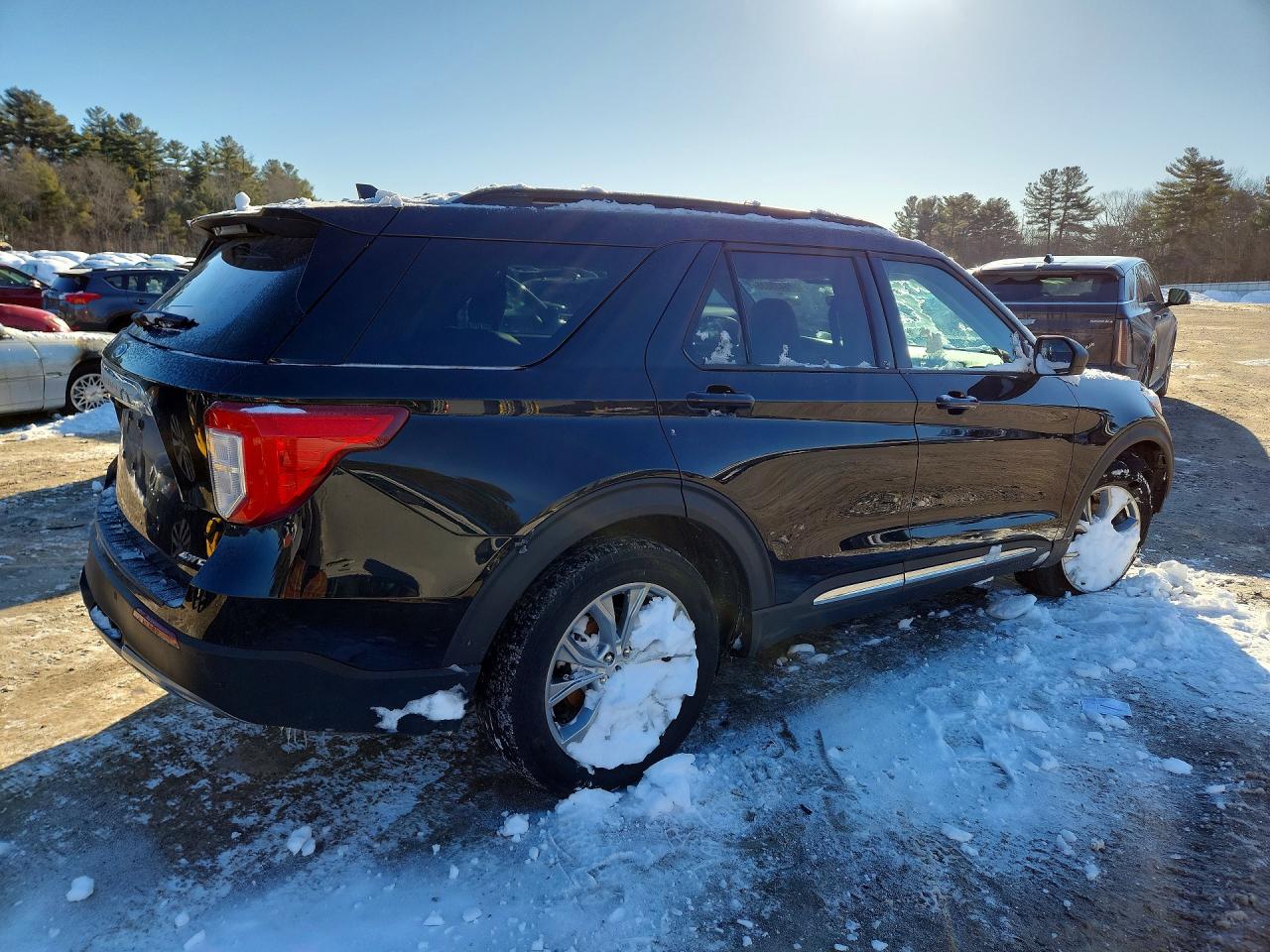 2023 FORD EXPLORER XLT photo 5