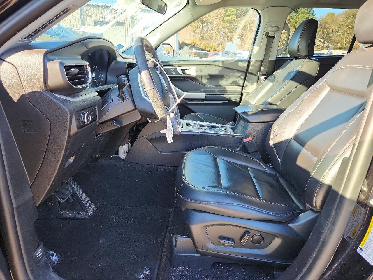 2023 FORD EXPLORER XLT photo 13