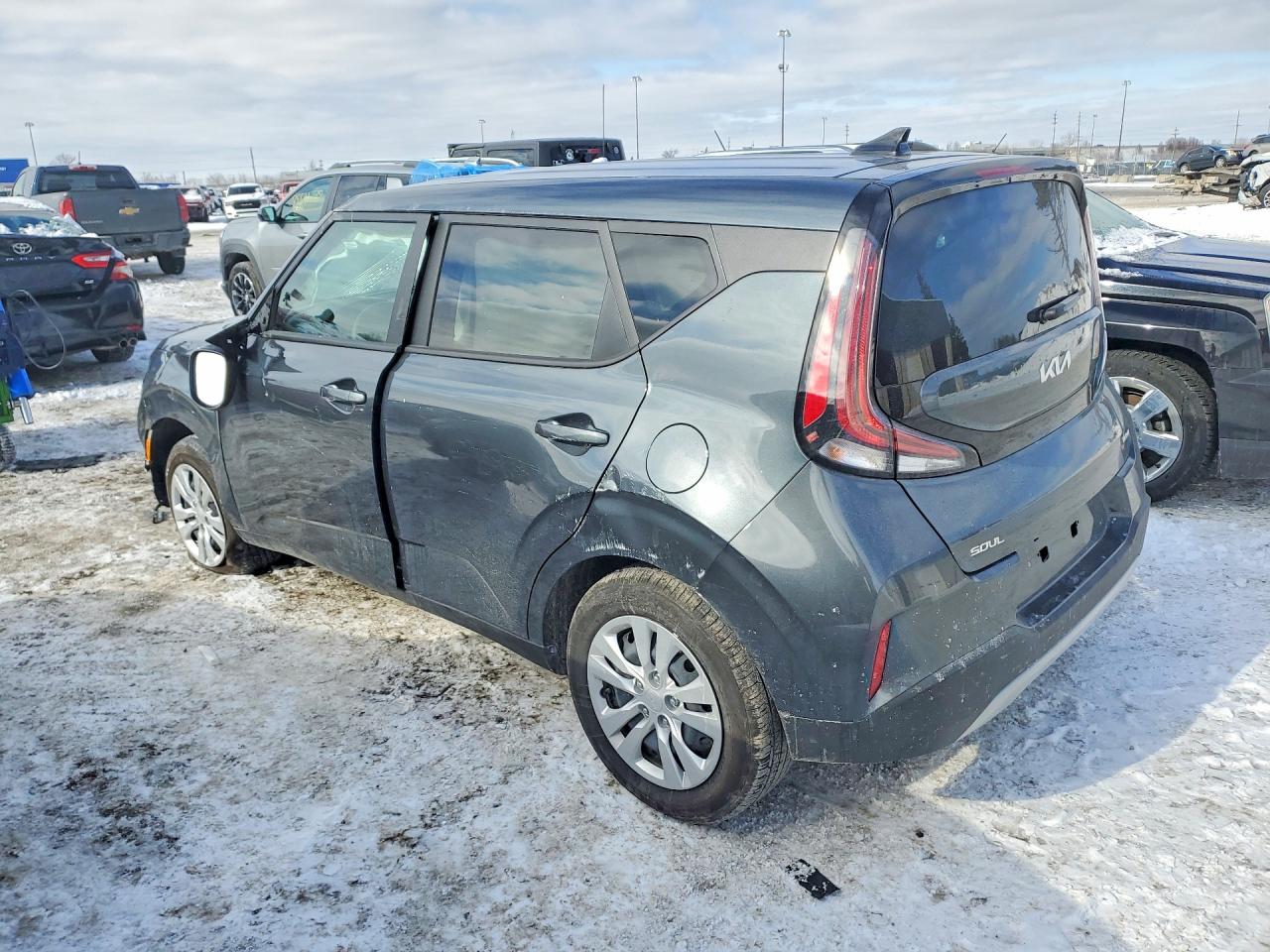 2025 KIA SOUL LX photo 2