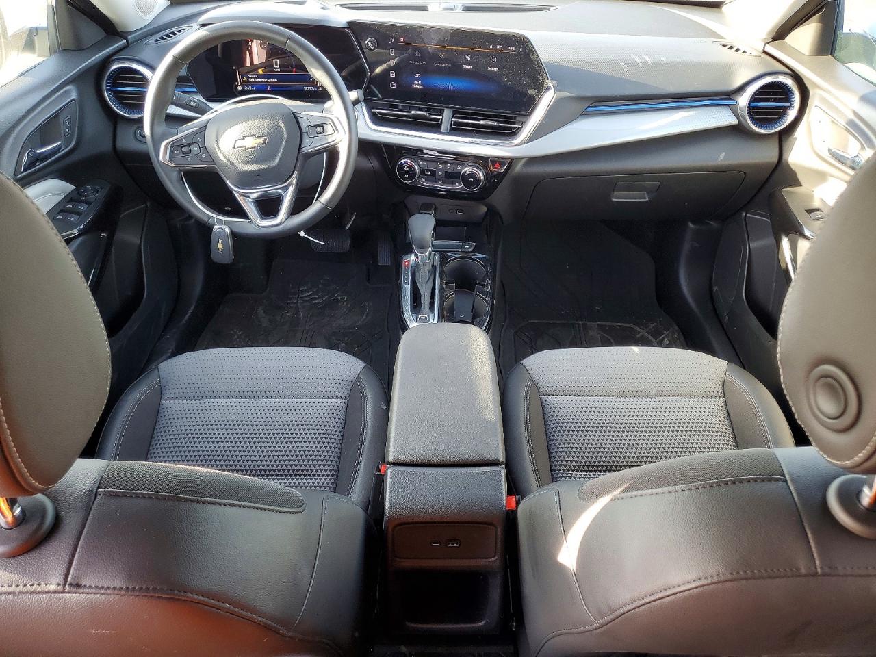 2025 CHEVROLET TRAX 1LT photo 15