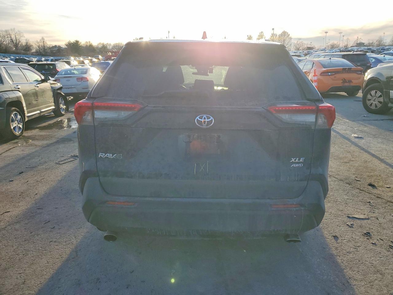 2021 TOYOTA RAV4 XLE photo 11
