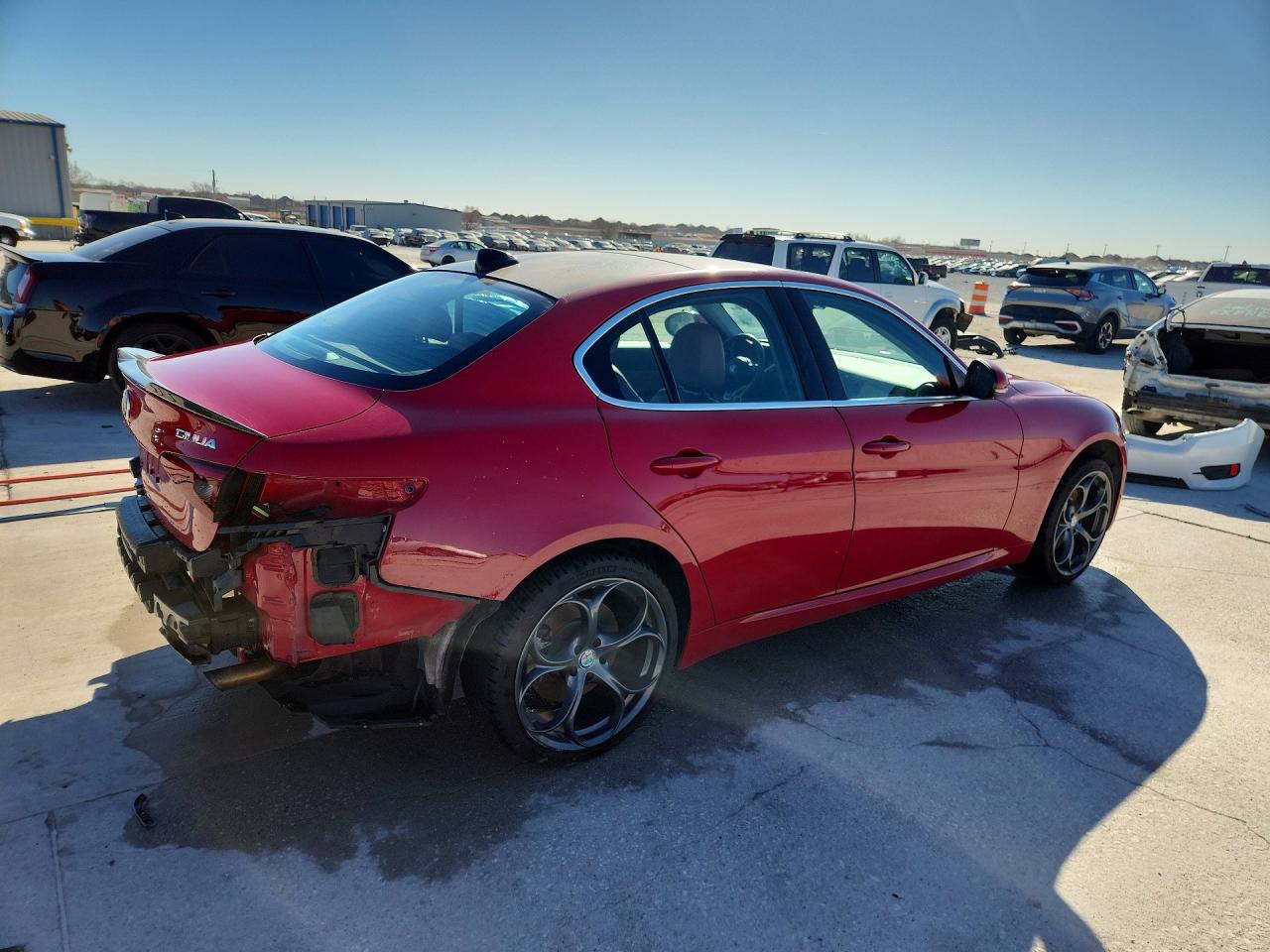 2020 ALFA ROMEO GIULIA TI photo 5