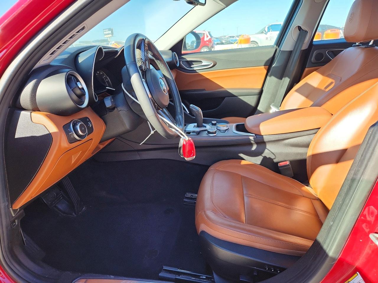 2020 ALFA ROMEO GIULIA TI photo 13