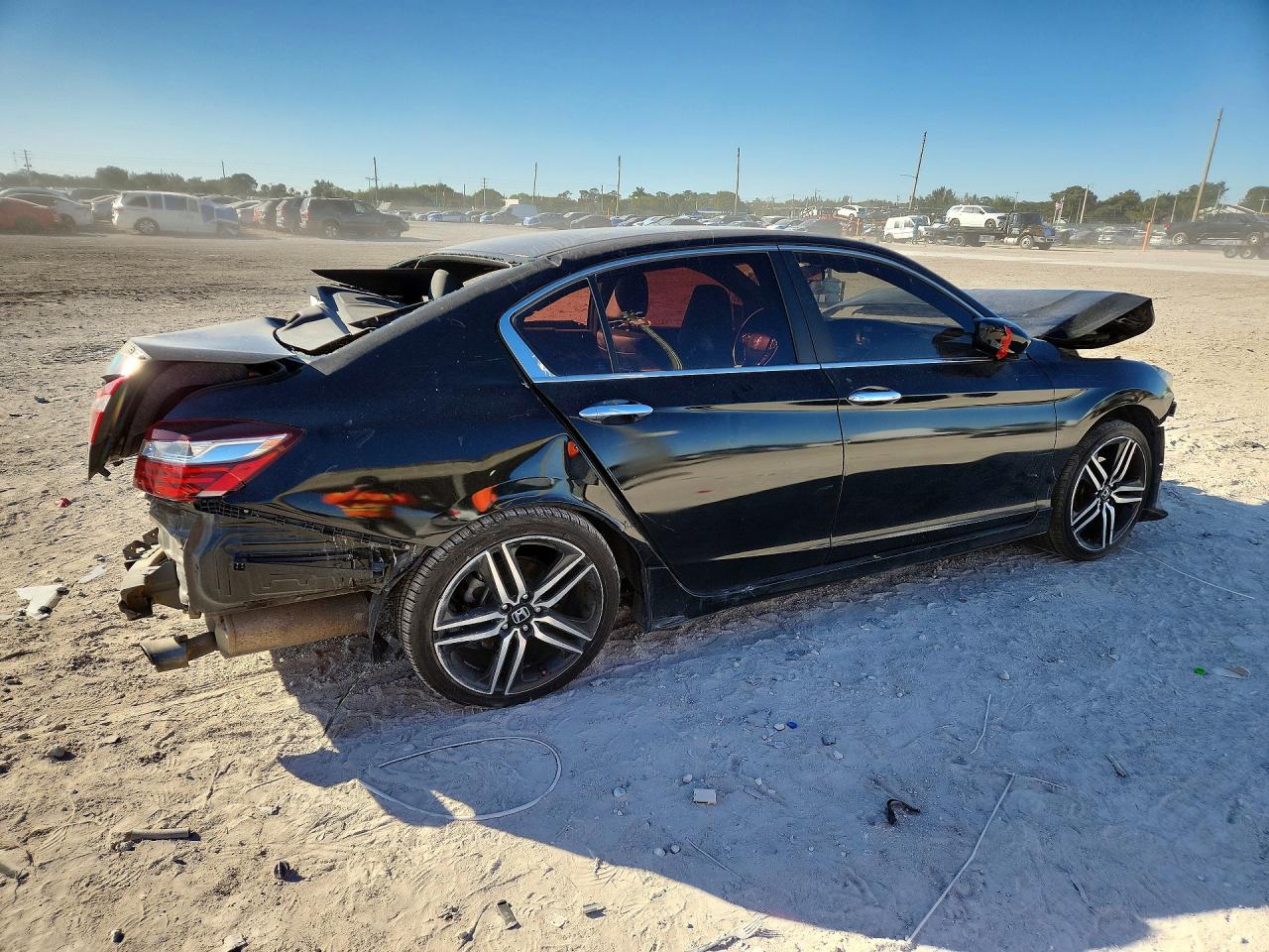 2017 HONDA ACCORD SPORT photo 3
