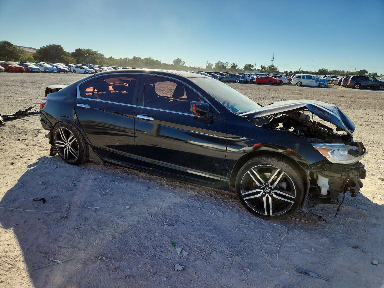 2017 HONDA ACCORD SPORT photo 4