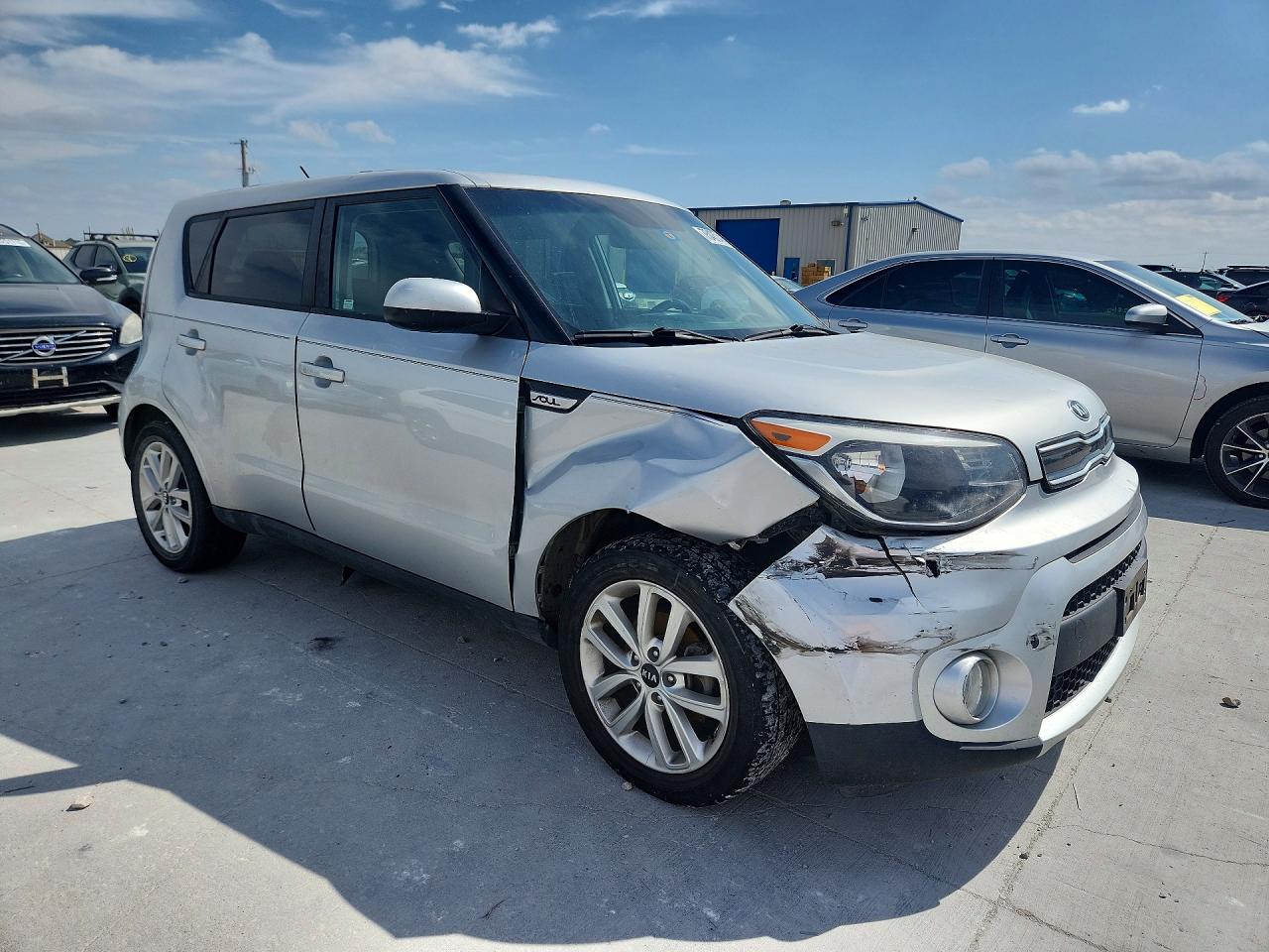 2017 KIA SOUL + photo 4