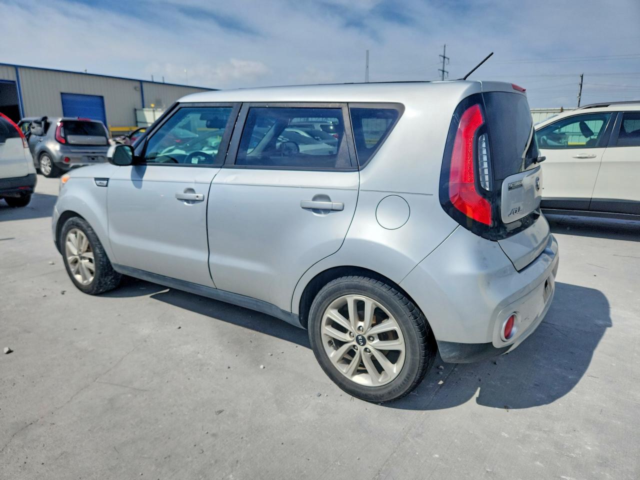 2017 KIA SOUL + photo 2