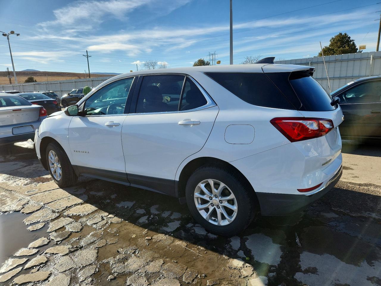 2020 CHEVROLET EQUINOX LT photo 2