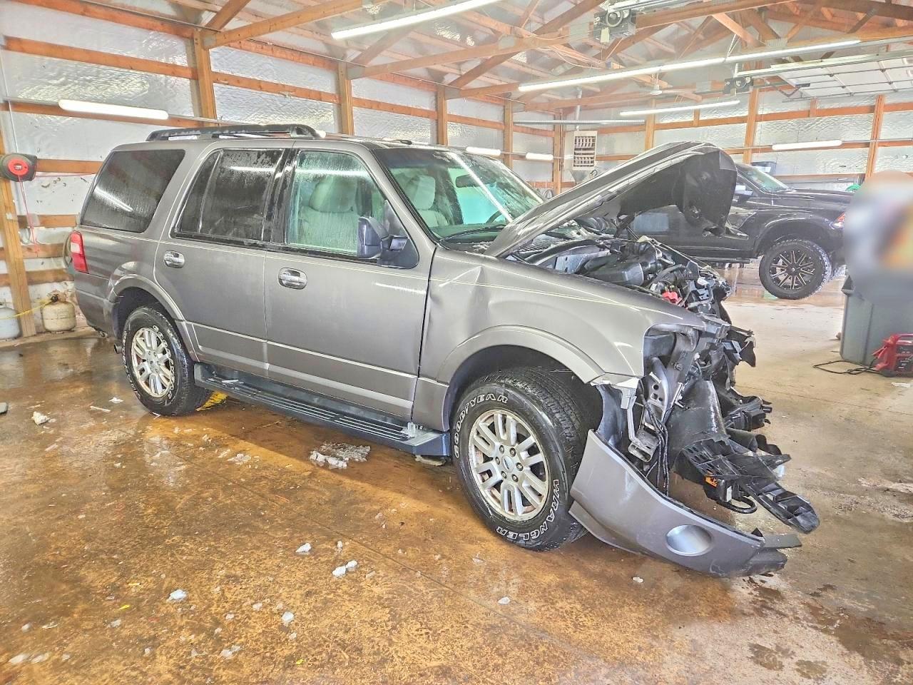 2011 FORD EXPEDITION XLT photo 7